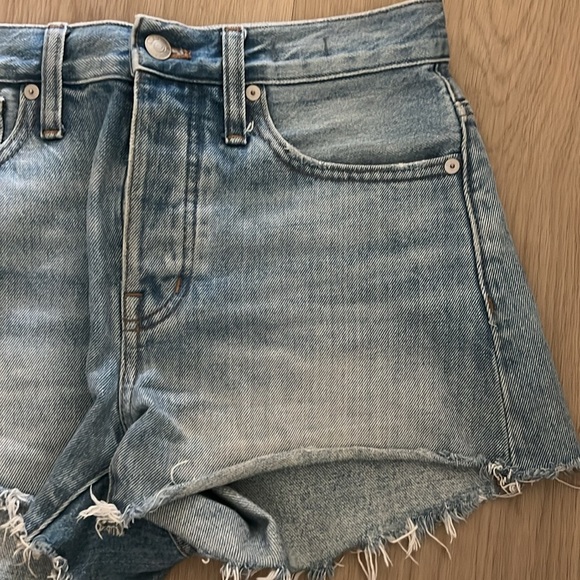 Madewell Relaxed Denim Shorts Size 23 Rosemount Wash Destroyed Hem Edition - Picture 7 of 12